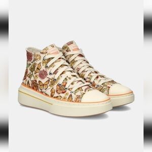 Skechers Cordova Classic - Lively Garden Sneaker in Natural, Size 11